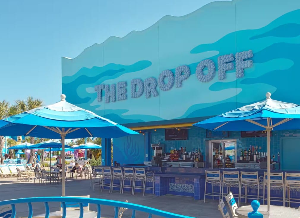 The Drop Off, Art of Animation's poolside bar