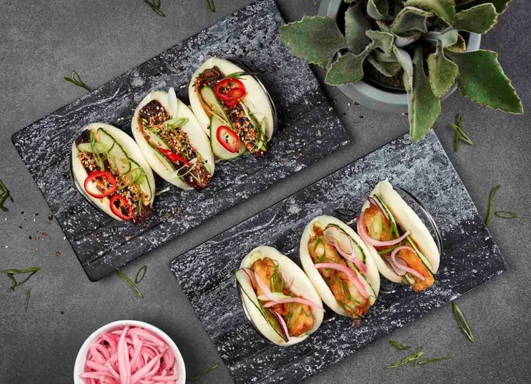 Aventura Hotel dining - Bao buns from Bar 17. Image provided by Universal.