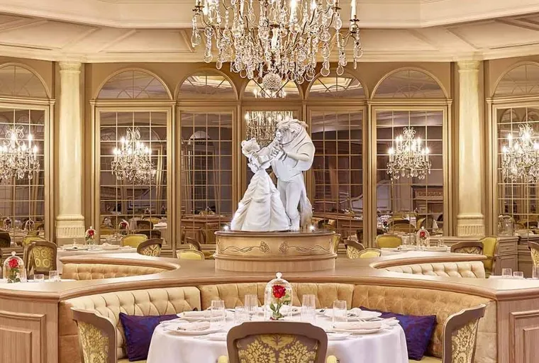 La Table de Lumière dining room