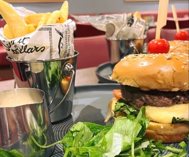 Burgers served at the Captain's Library restaurant at Explorers Hotel