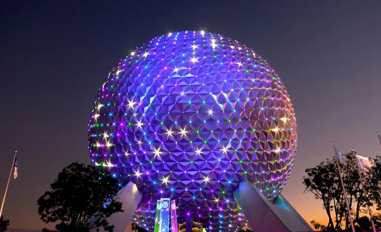 Disney World confirms star-studded lineup for the 2026 Candlelight Processional